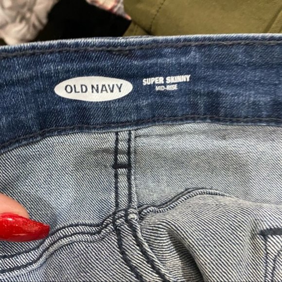 Old Navy Super Skinny Mid-Rise Jeans Medium Wash - Picture 6 of 7